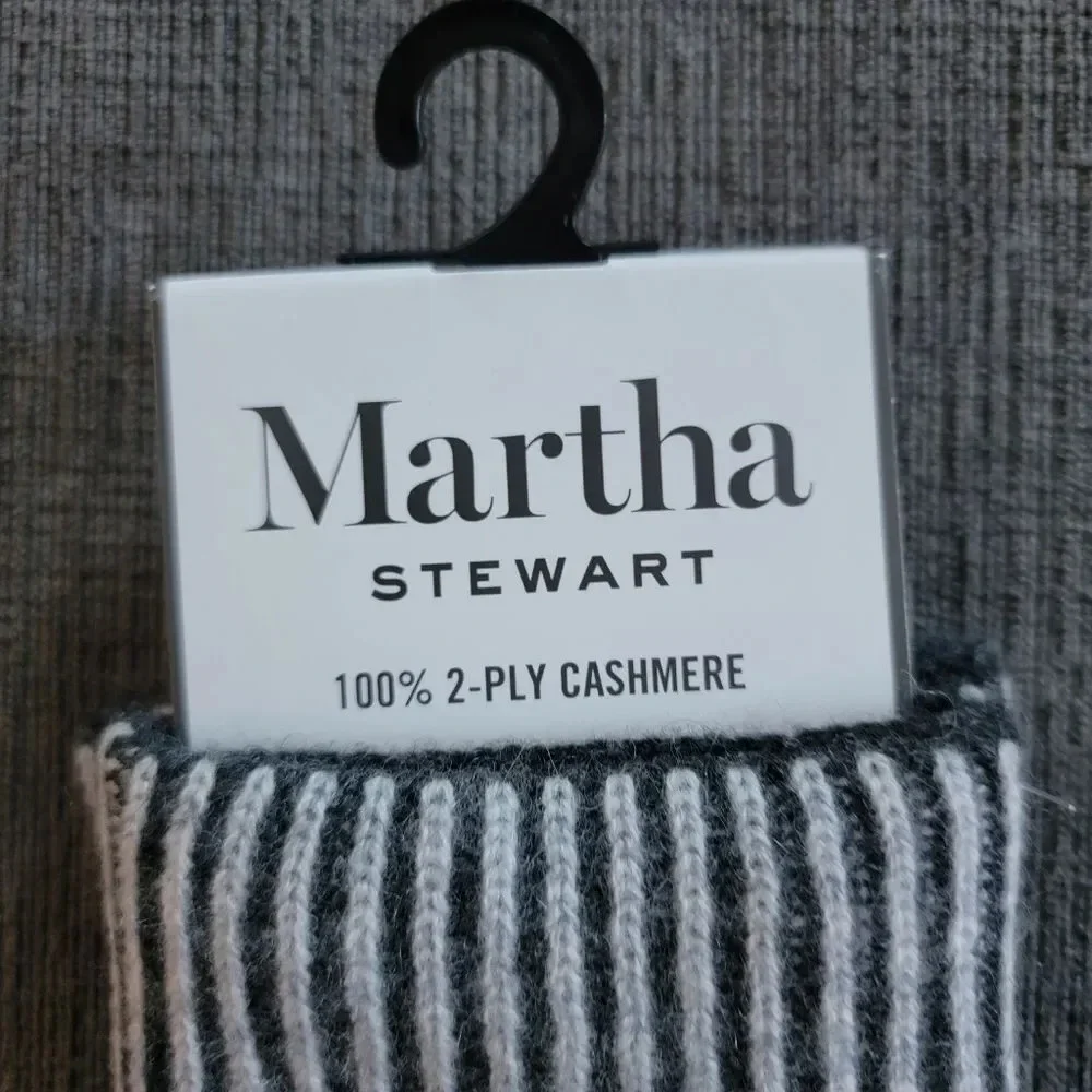 NWT Martha STEWART 100% 2 -PLY CASHMERE WOMEN'S dark Heather Grey WINTER…